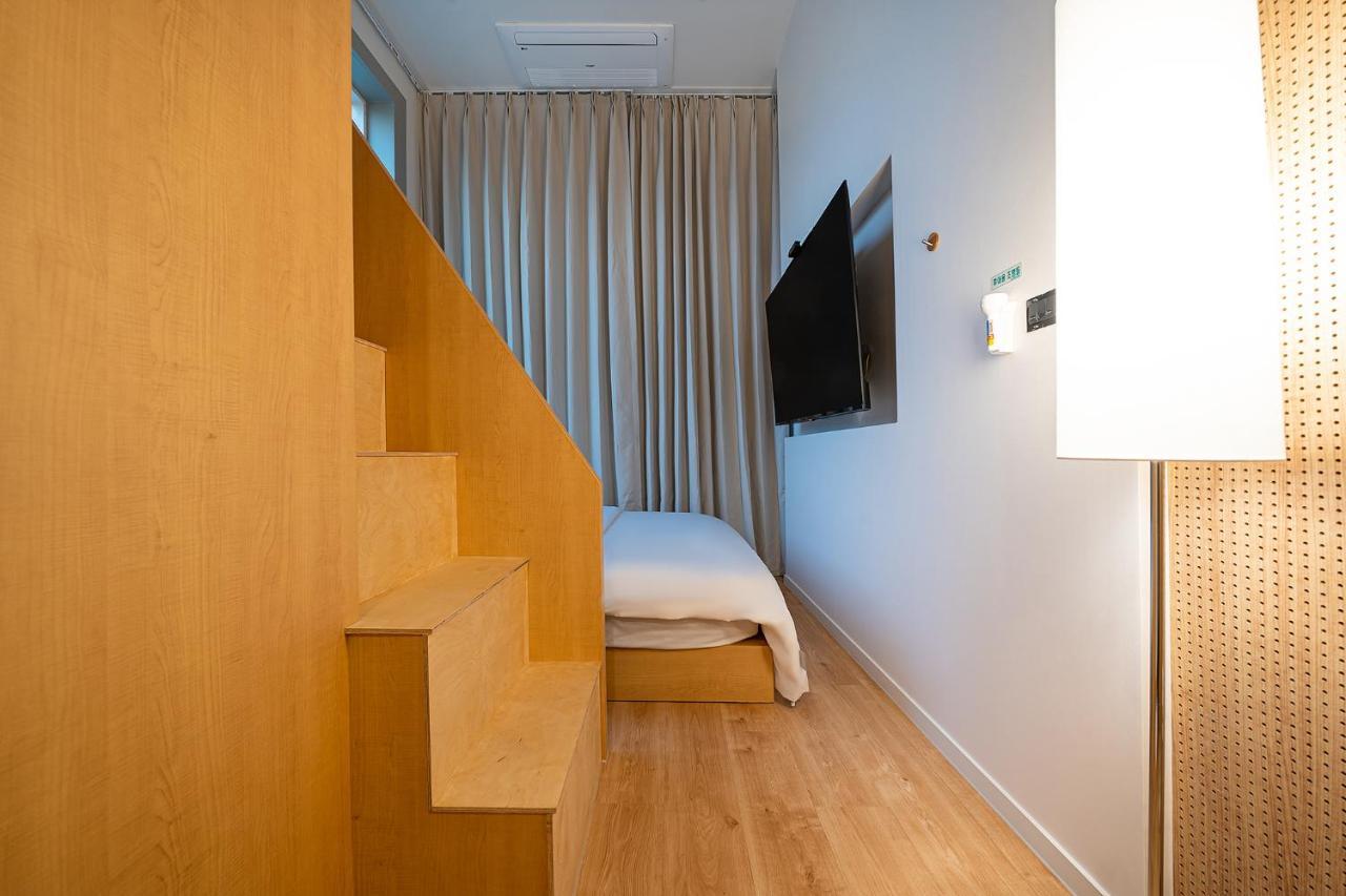 Aank Hotel Hongdae Seoel Buitenkant foto